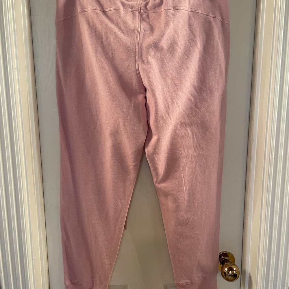 Rose colored Reebok joggers - Picture 6 of 7